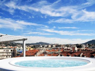 Hotel Monsigny 3*