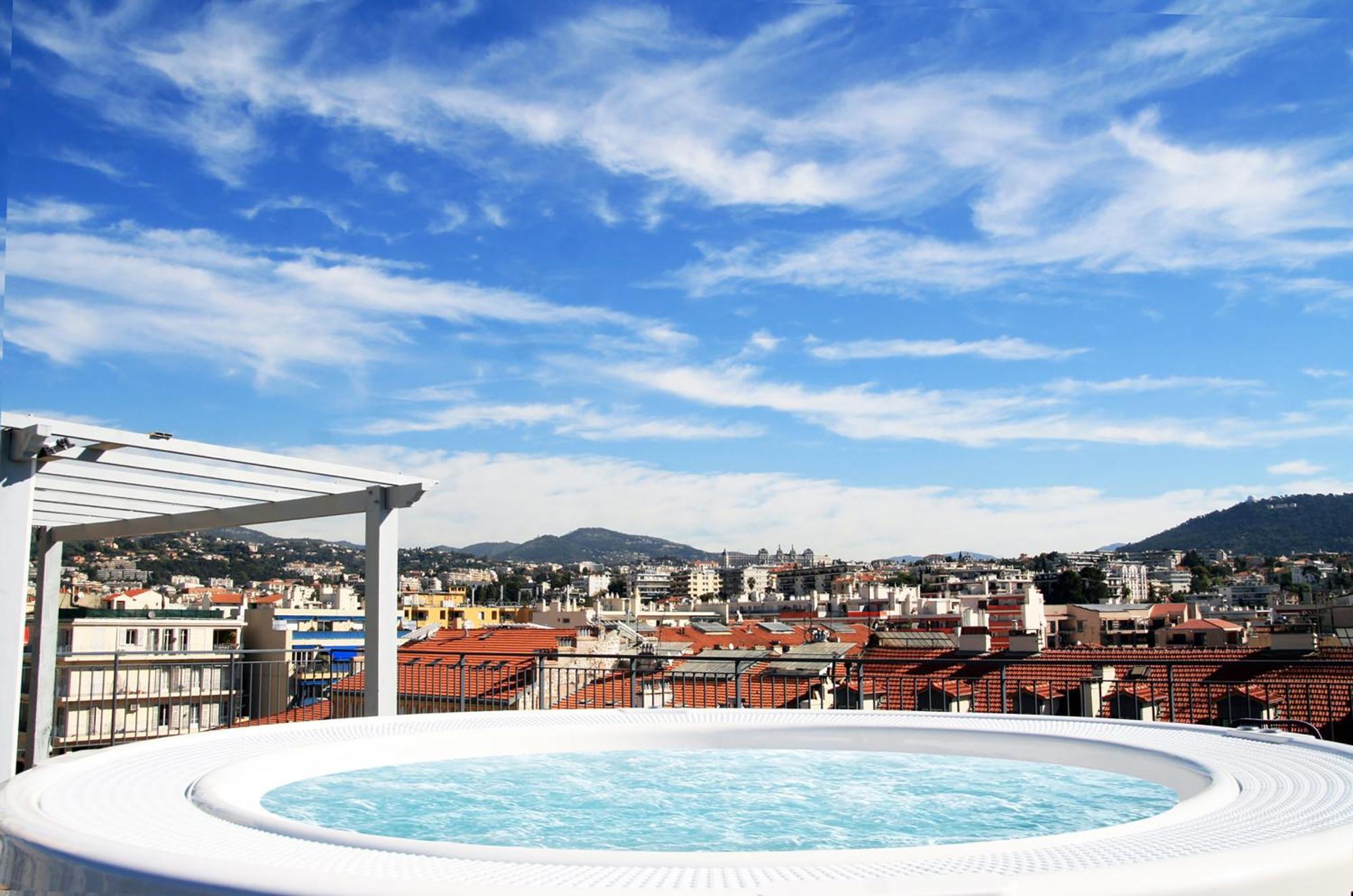 Hotel & Monsigny Nice