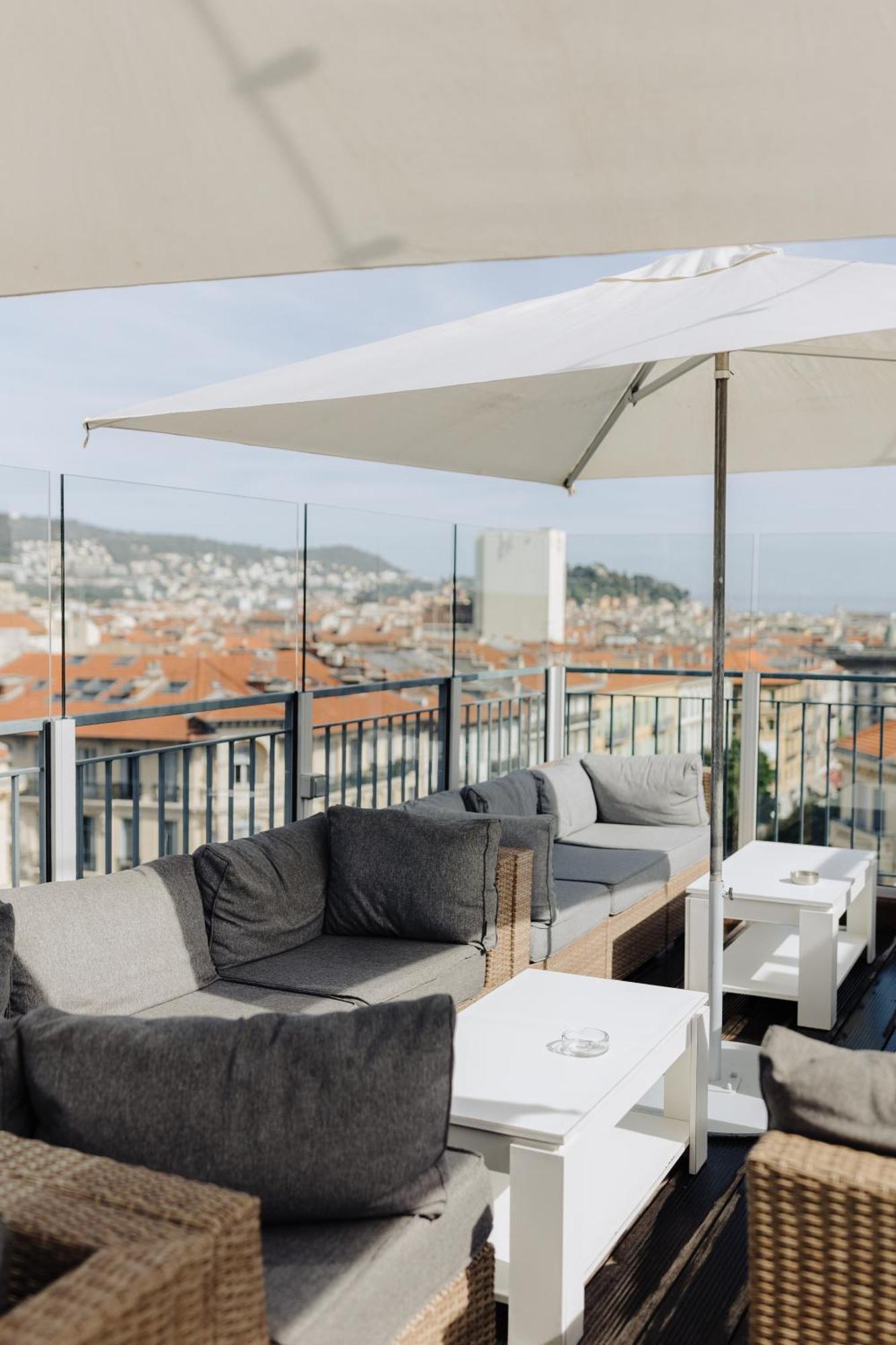 Hotel & Monsigny Nice