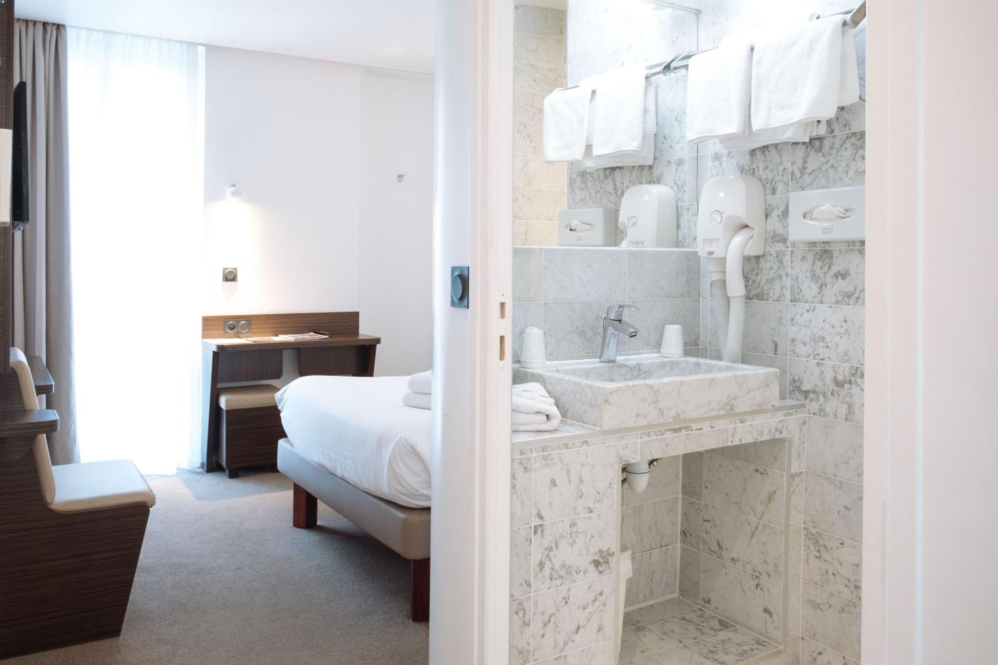 Hotel & Monsigny Nice